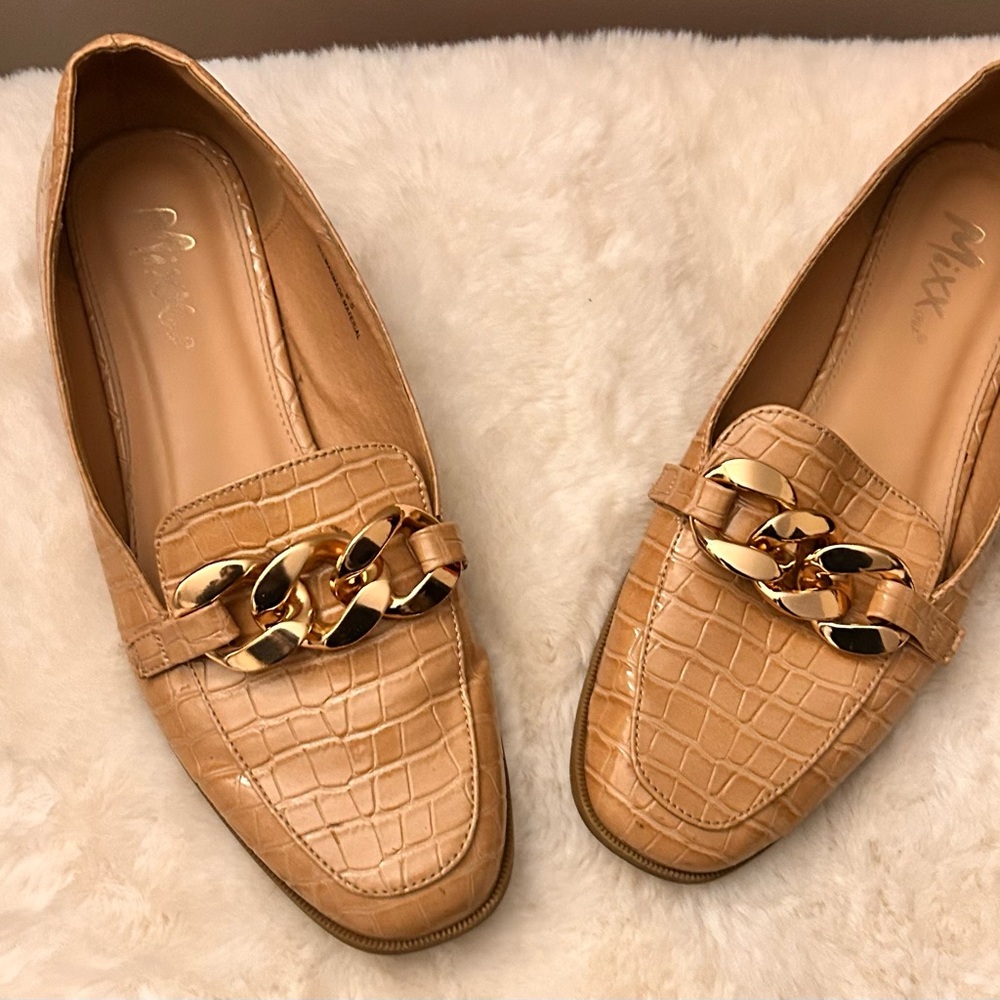 Mix No. 6 Beige Crocodile-Patterned Loafers